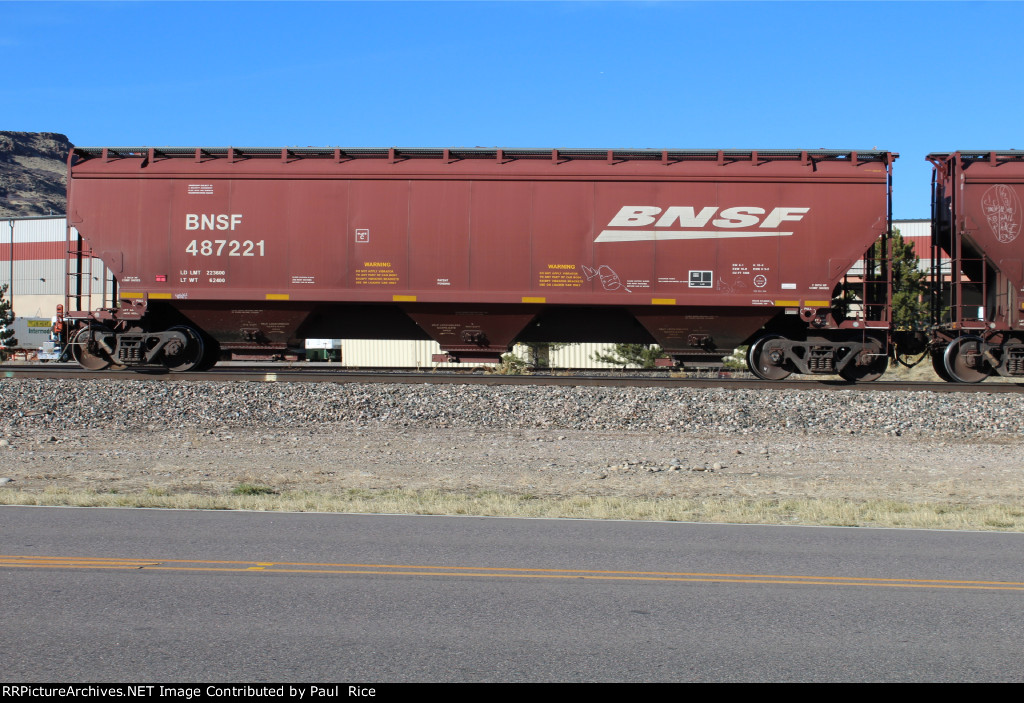 BNSF 487221